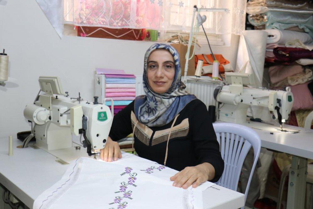 Malatya'da 3 çocuğuna bakan kadın, yarım kalan eğitim hayatını tamamladı