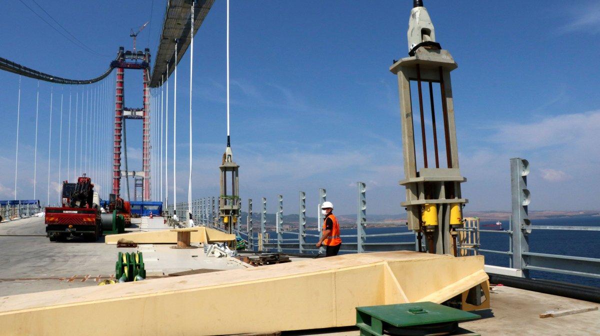 1915 Çanakkale Köprüsü'nün tamamlanan Lapseki yakasından geçiş yapıldı