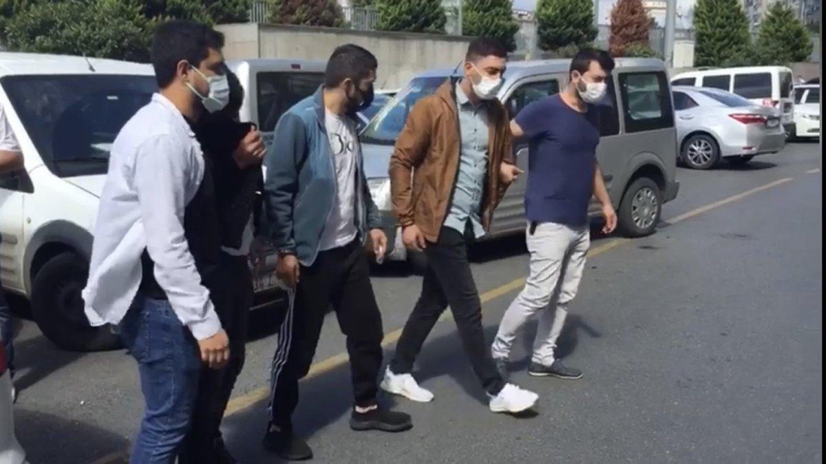 Kağıthane'de 'yan baktın' kavgasında kalbinden bıçaklanarak öldürüldü