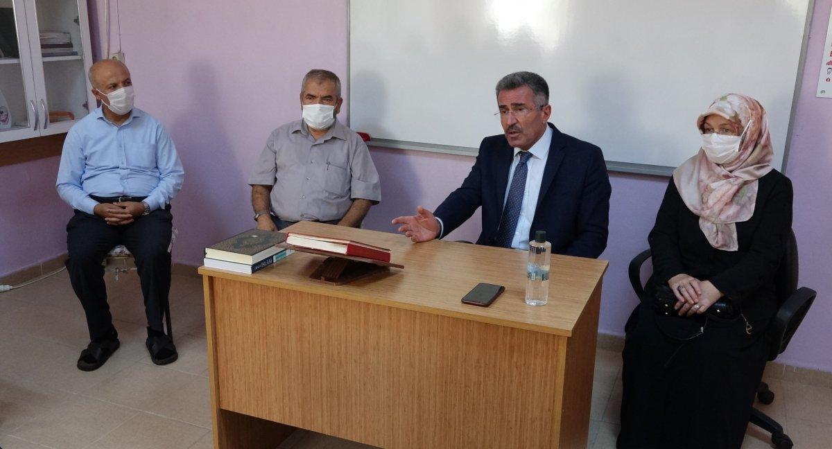 Kahramanmaraş Müftüsü Tekin: Aşı olmak farz-ı ayndır