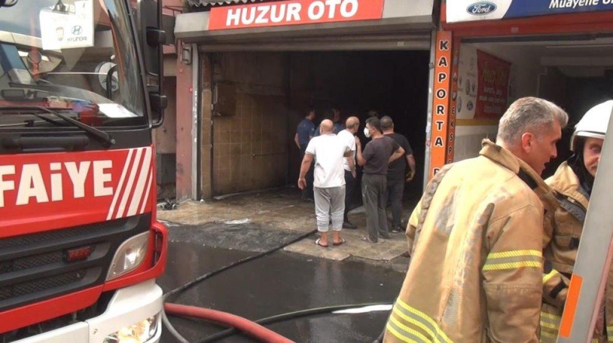 Şişli’de çıkan yangında esnaf yanmak üzere olan kediyi kurtardı