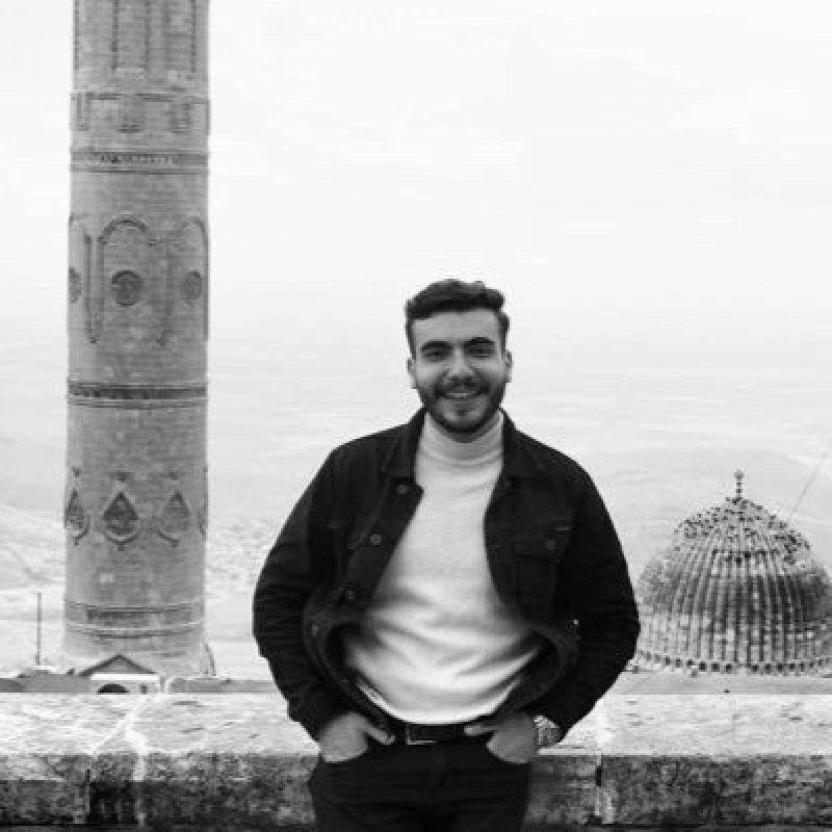 Kağıthane'de 'yan baktın' kavgasında kalbinden bıçaklanarak öldürüldü