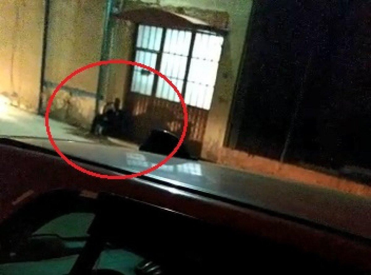 Bursa’da bekçilerden kaçan şüpheli başına silah dayadı