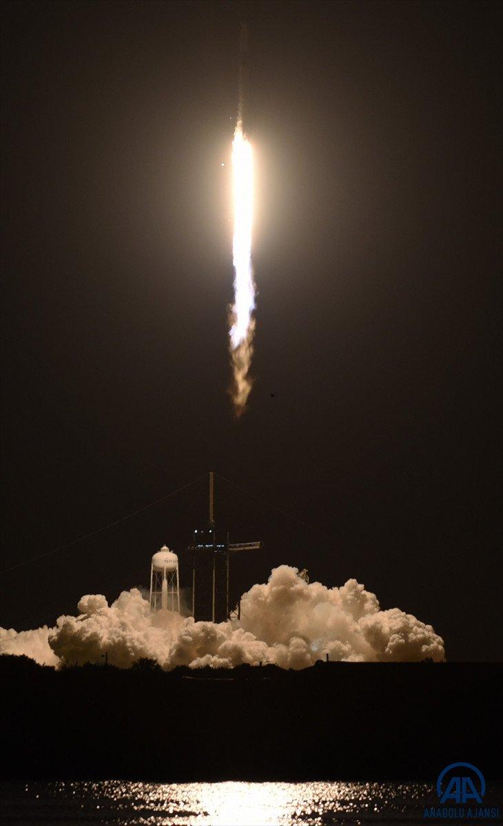 SpaceX roketi, başarılı bir şekilde fırlatıldı
