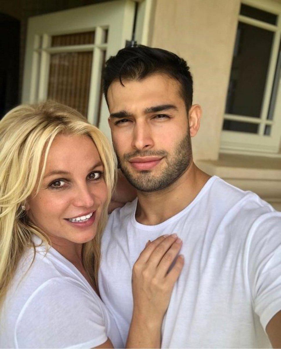 Britney Spears, sosyal medyayı terk etti
