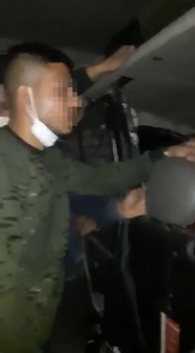 Tekirdağ'da durdurulan panelvan araçtan 32 kaçak göçmen çıktı