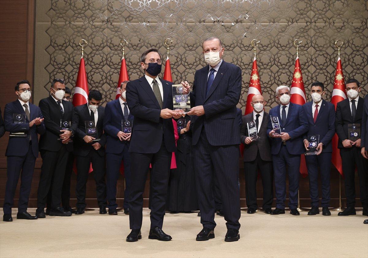 İletişim Başkanı Fahrettin Altun'a Yılın İletişim Ödülü