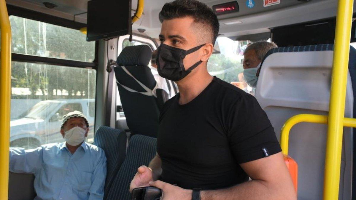 Manisa'da jandarma ekipleri dolmuşlara yönelik denetim gerçekleştirdi