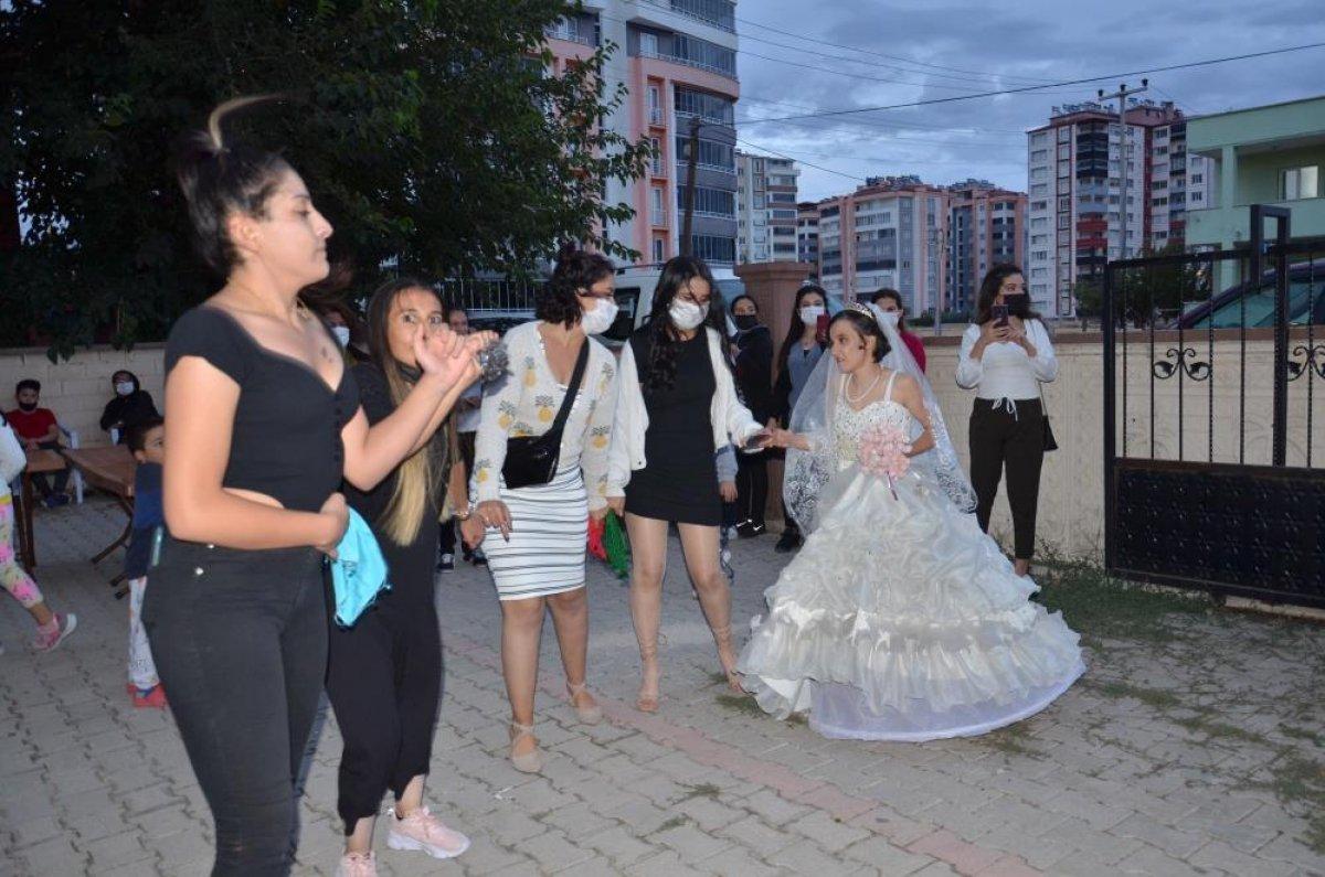 Kahramanmaraş'ta engelli genç kızın hayalini annesi gerçekleştirdi