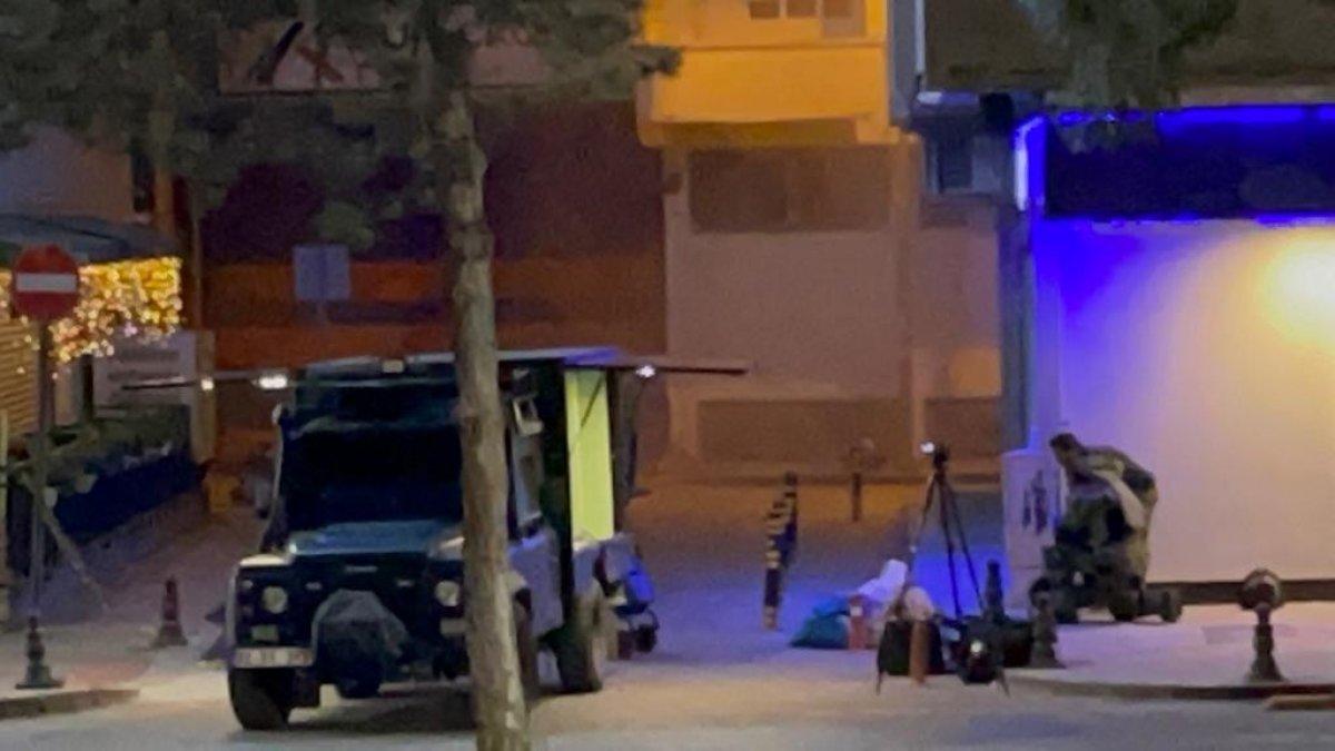 Batman'da kaldırımda duran çantanın içinden bomba çıktı