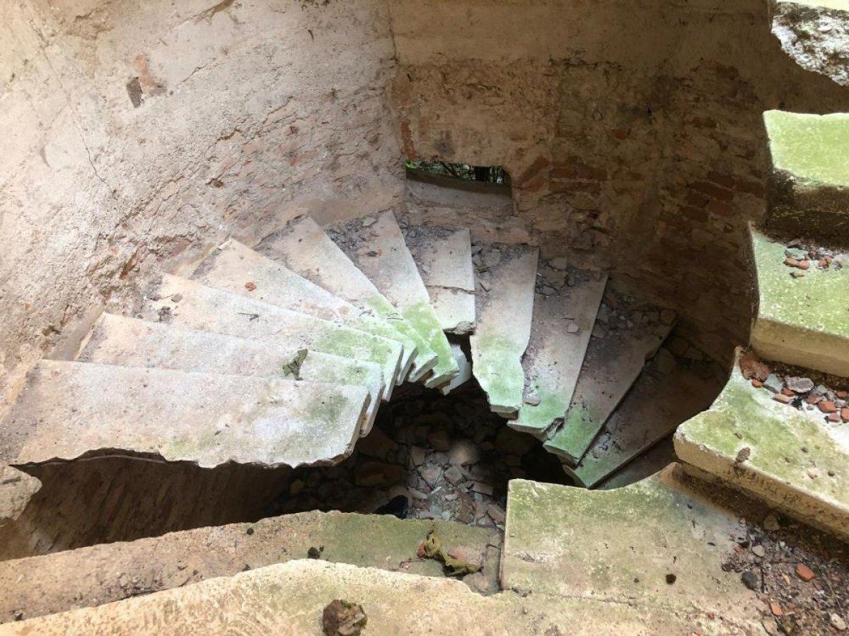 Pendik’te tarihi konak definecilerin hedefi oldu