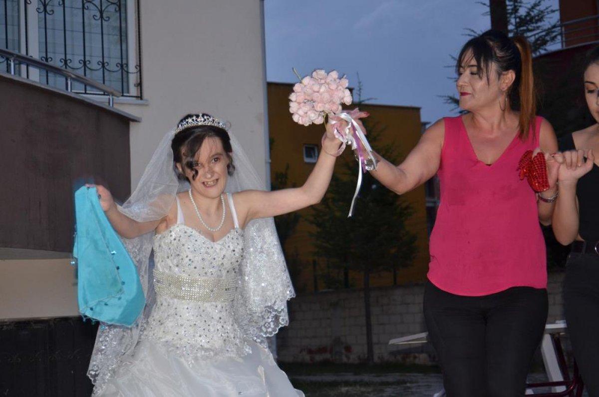 Kahramanmaraş'ta engelli genç kızın hayalini annesi gerçekleştirdi