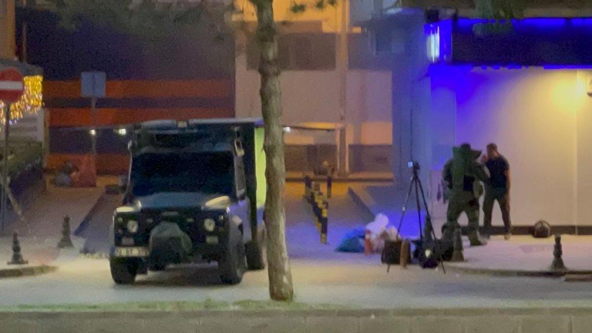 Batman'da kaldırımda duran çantanın içinden bomba çıktı