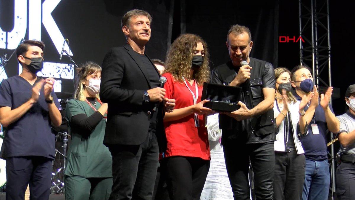 Haluk Levent’ten aşı olun çağrısı