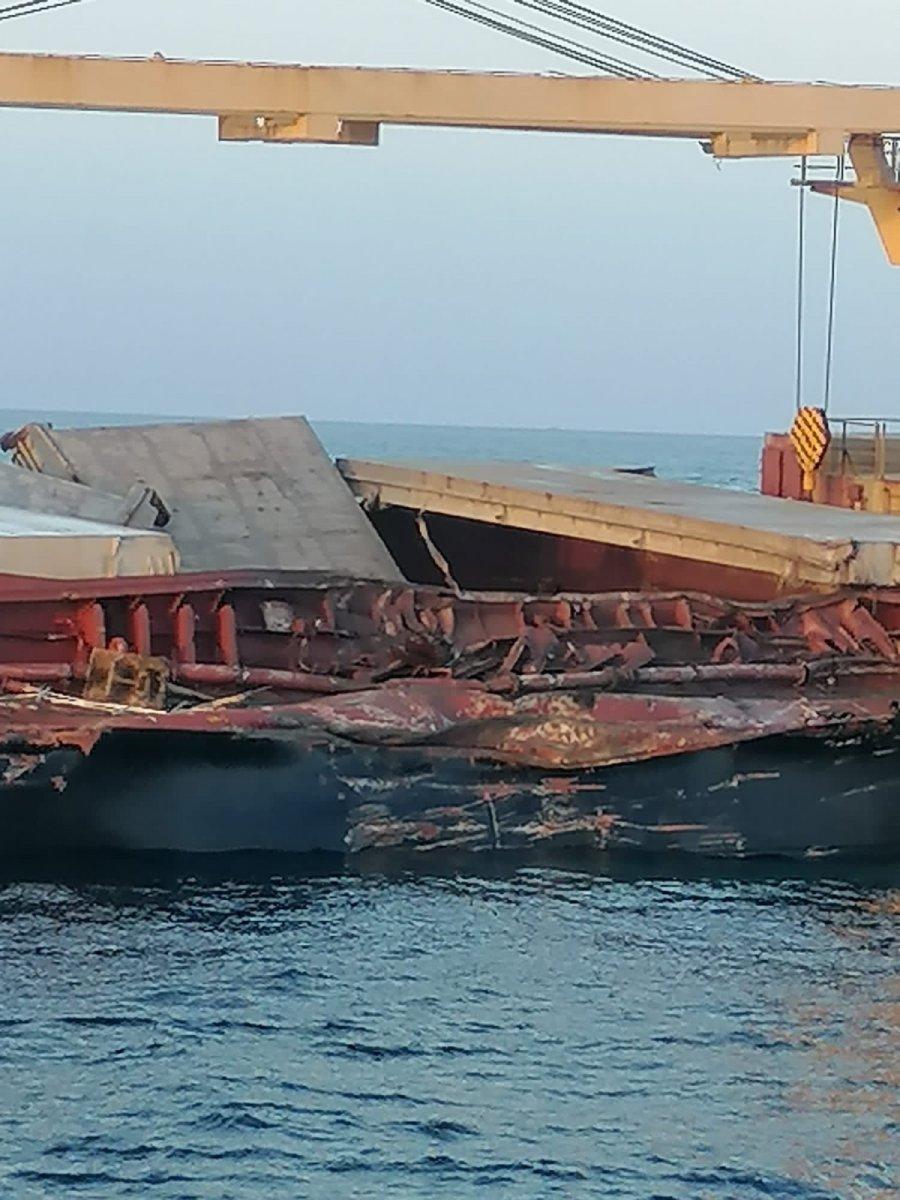 Bozcaada açıklarında 2 gemi çarpıştı