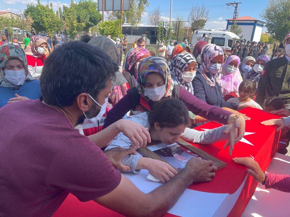 Şehit Ümit Solak, memleketi Muş'a uğurlandı