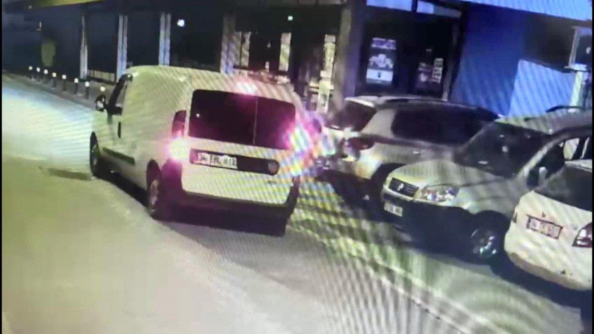 Esenyurt'ta işe giden kadına kapkaç