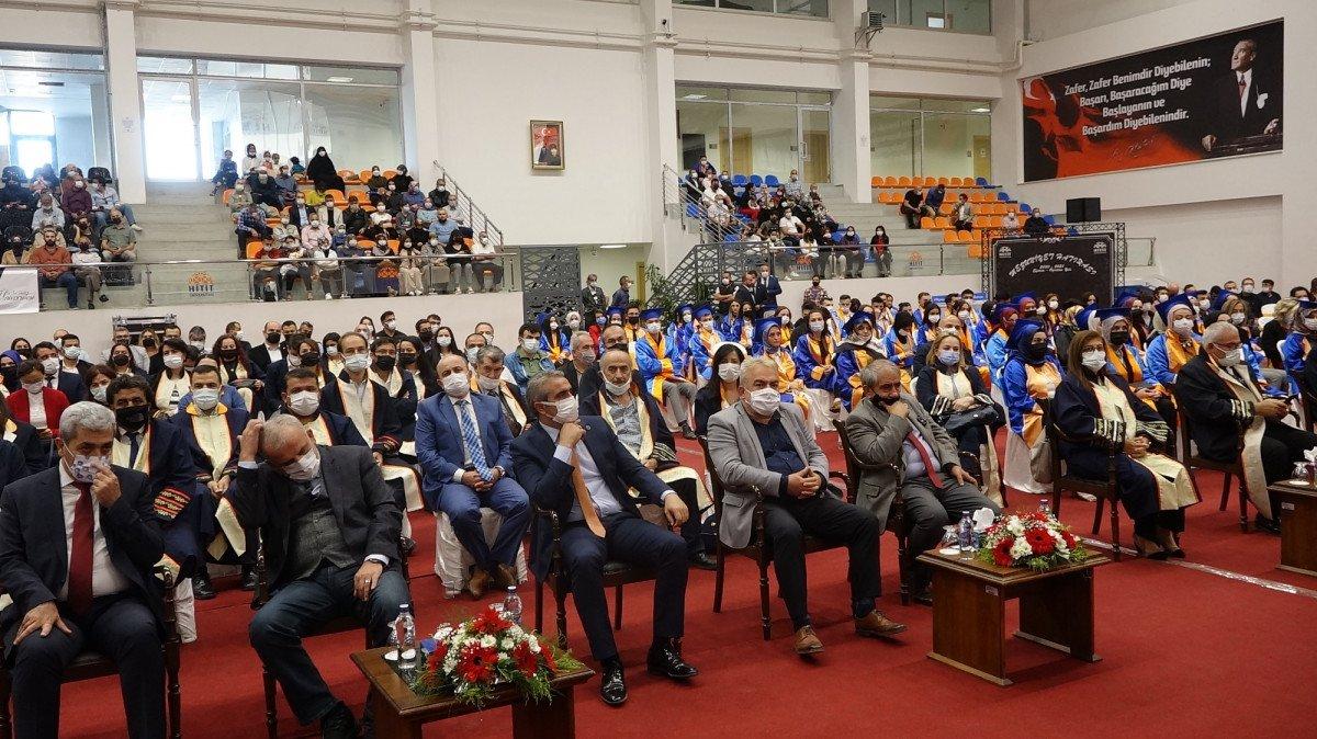 Çorum'da 52 yaşında üniversite okudu, bölümü birincilikle bitirdi