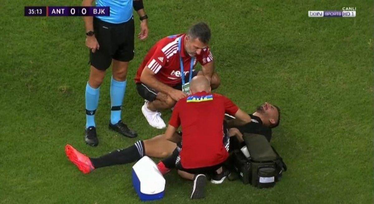 Beşiktaş'ta 2 oyuncu daha sakatlandı