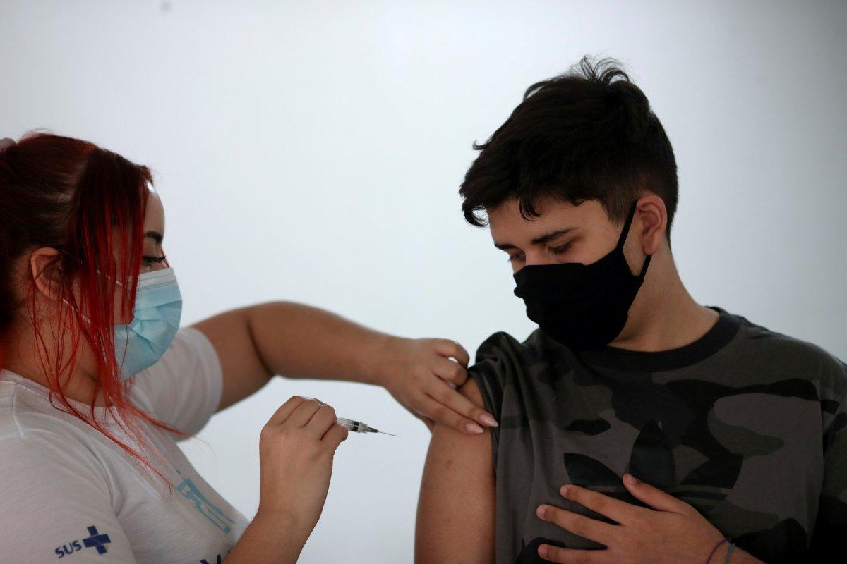 ABD'de 3'üncü doz aşının sadece yaşlılara uygulanması tavsiye edildi