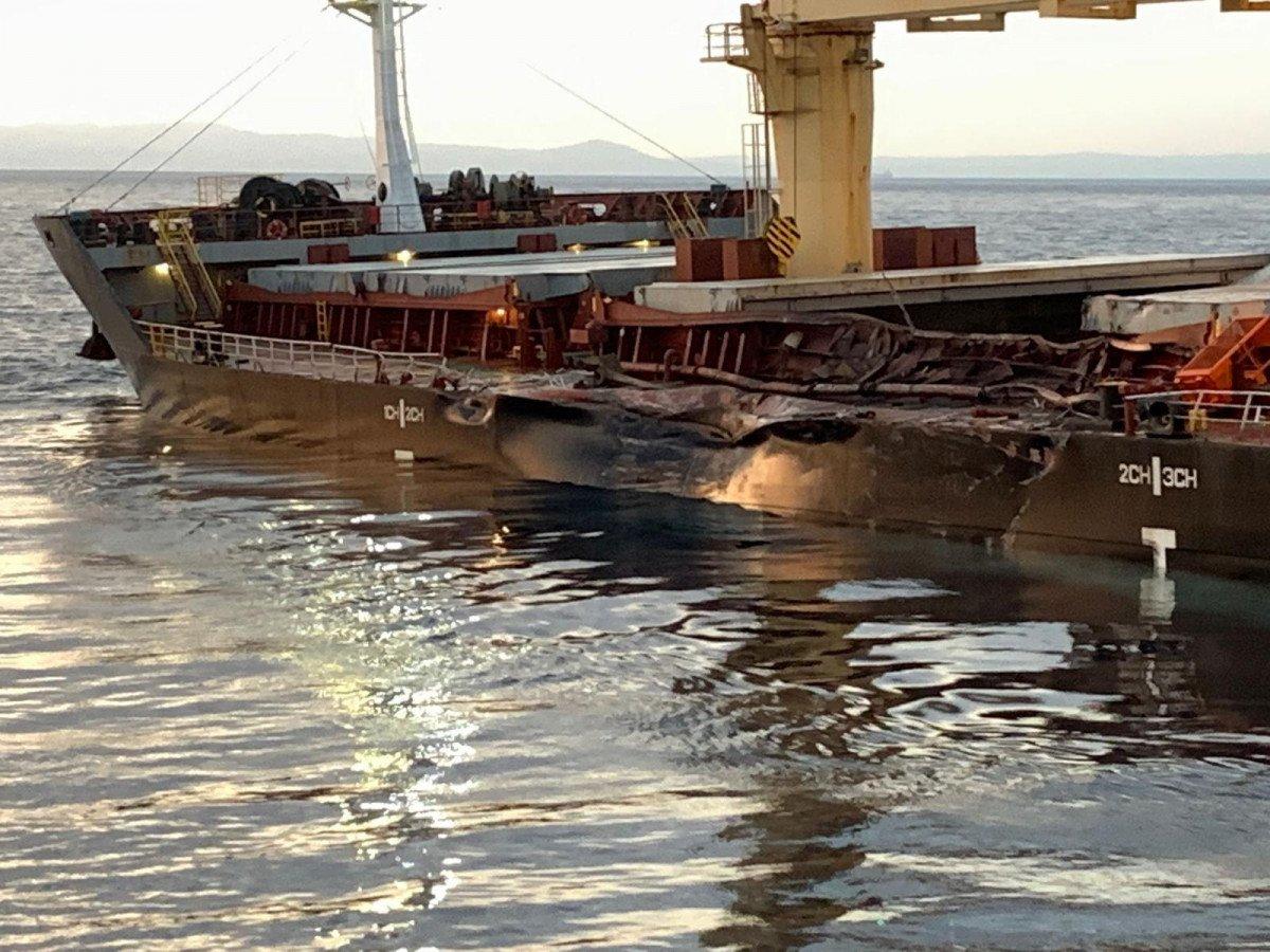 Bozcaada açıklarında 2 gemi çarpıştı