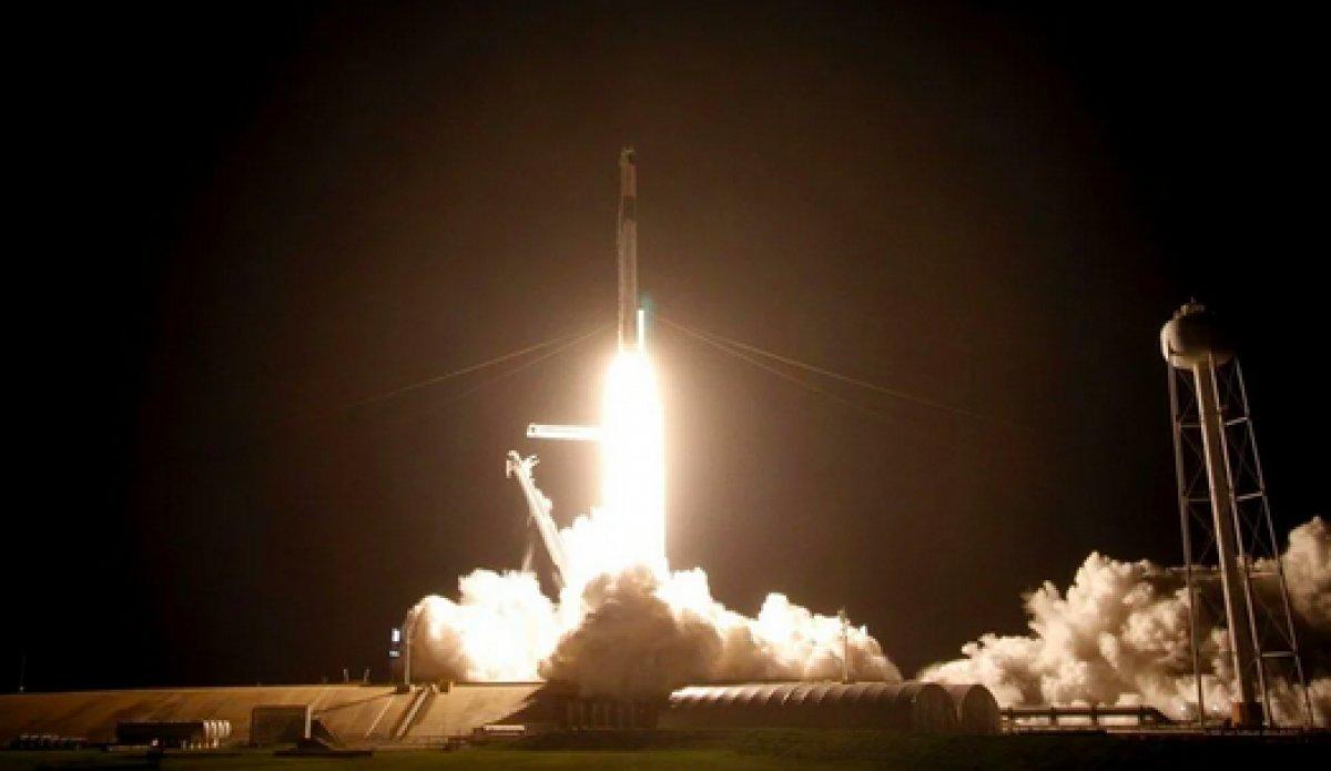 SpaceX'in 4 amatör astronotundan ilk görüntüler paylaşıldı