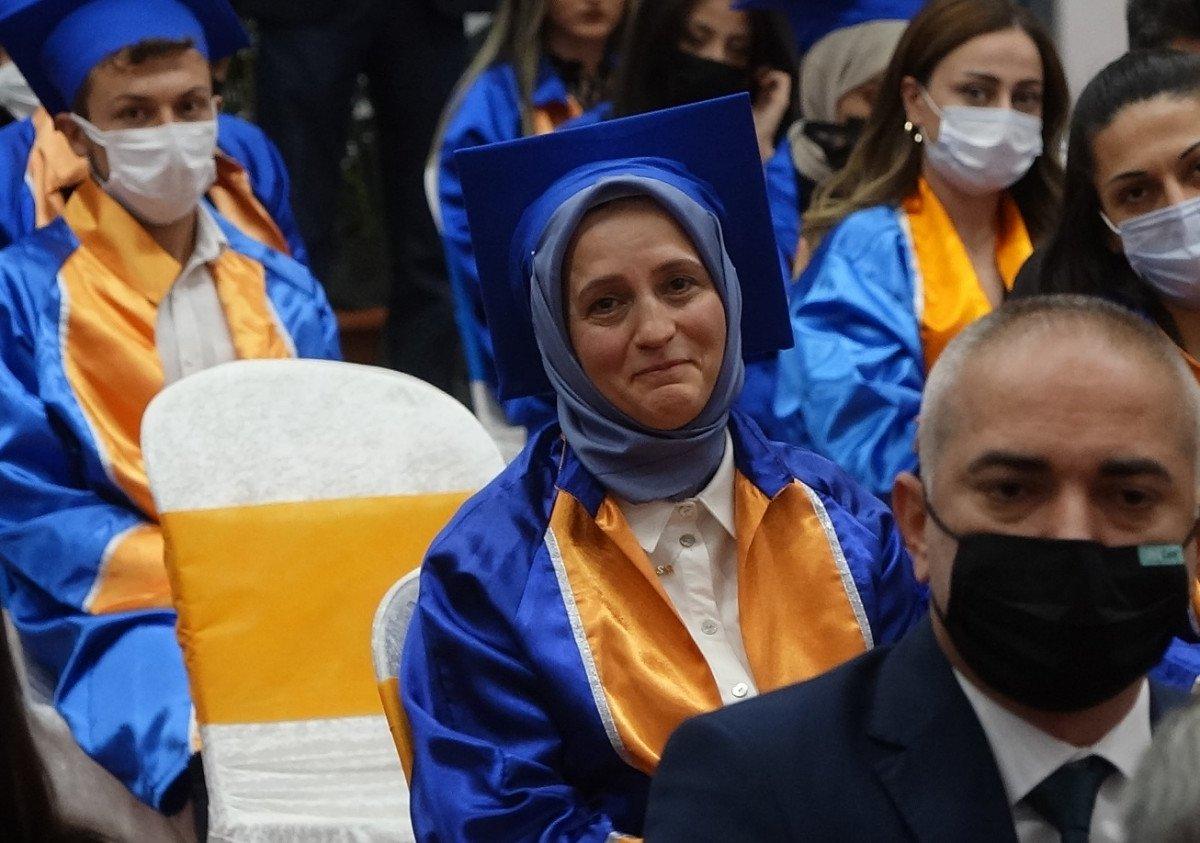 Çorum'da 52 yaşında üniversite okudu, bölümü birincilikle bitirdi