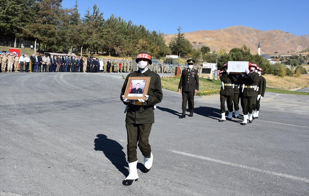 Şehit Ümit Solak, memleketi Muş'a uğurlandı