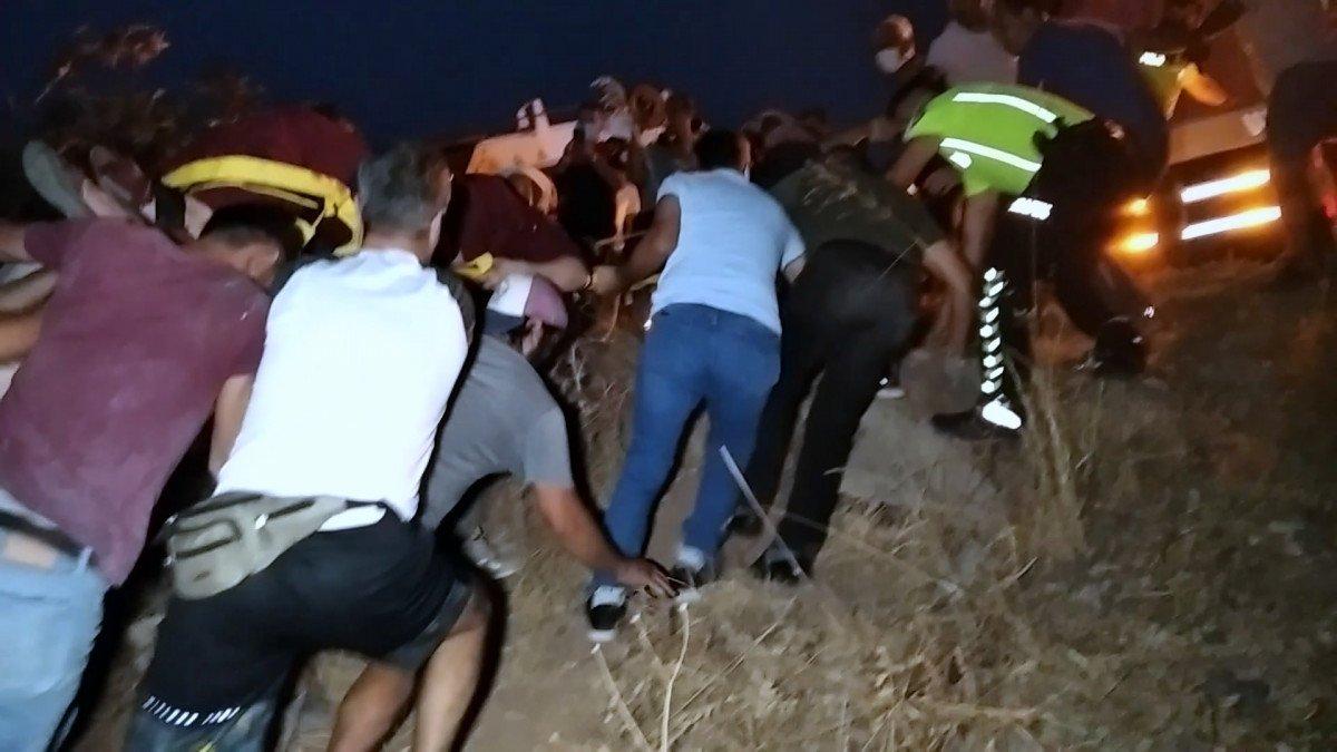 Muğla’da, kamyonet dere yatağına yuvarlandı