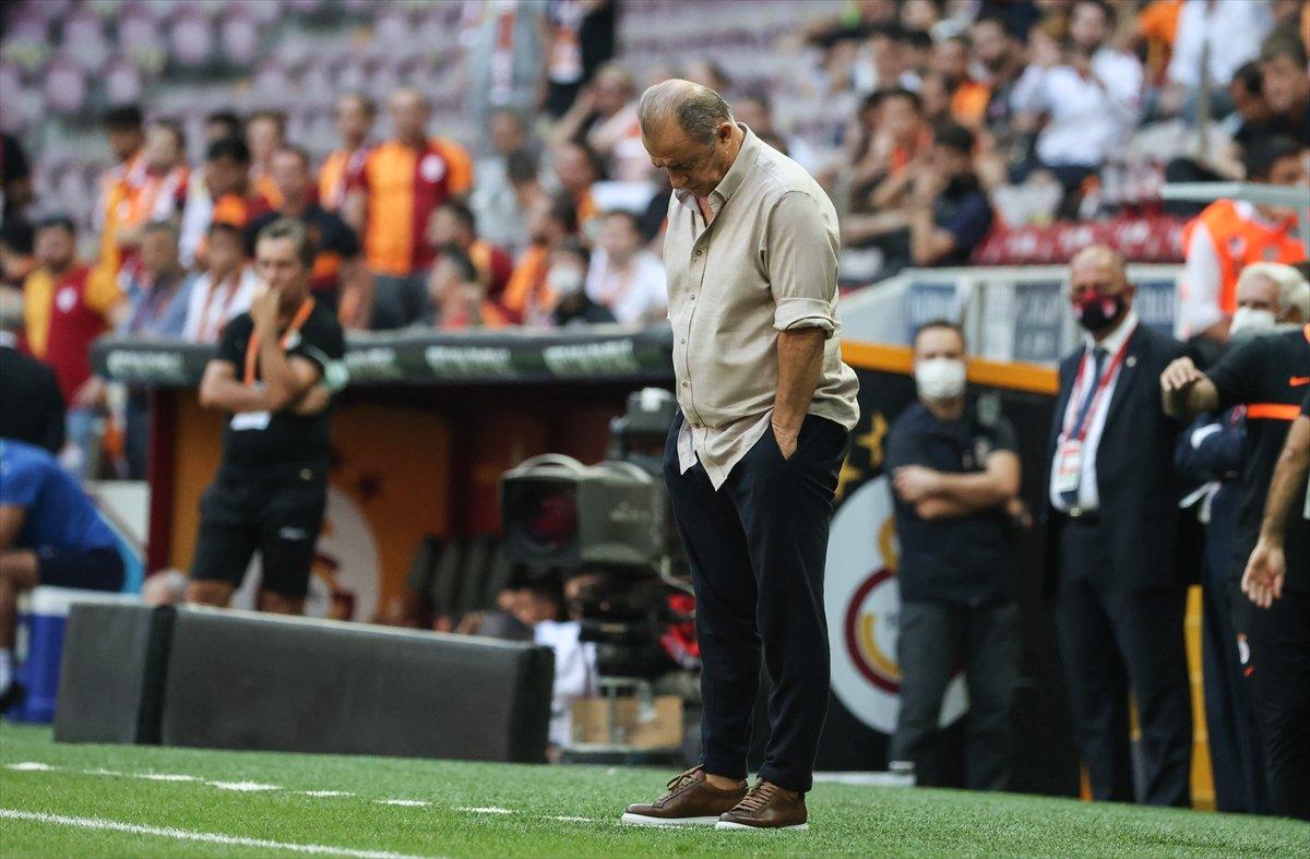 Fatih Terim maç sonu taraftara kızdı