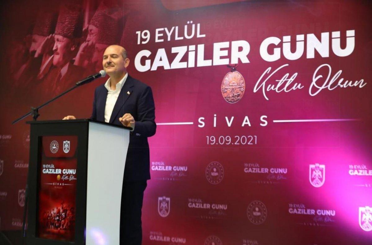 İçişleri Bakanı Süleyman Soylu, şehit yakınları ve gazilerle bir araya geldi