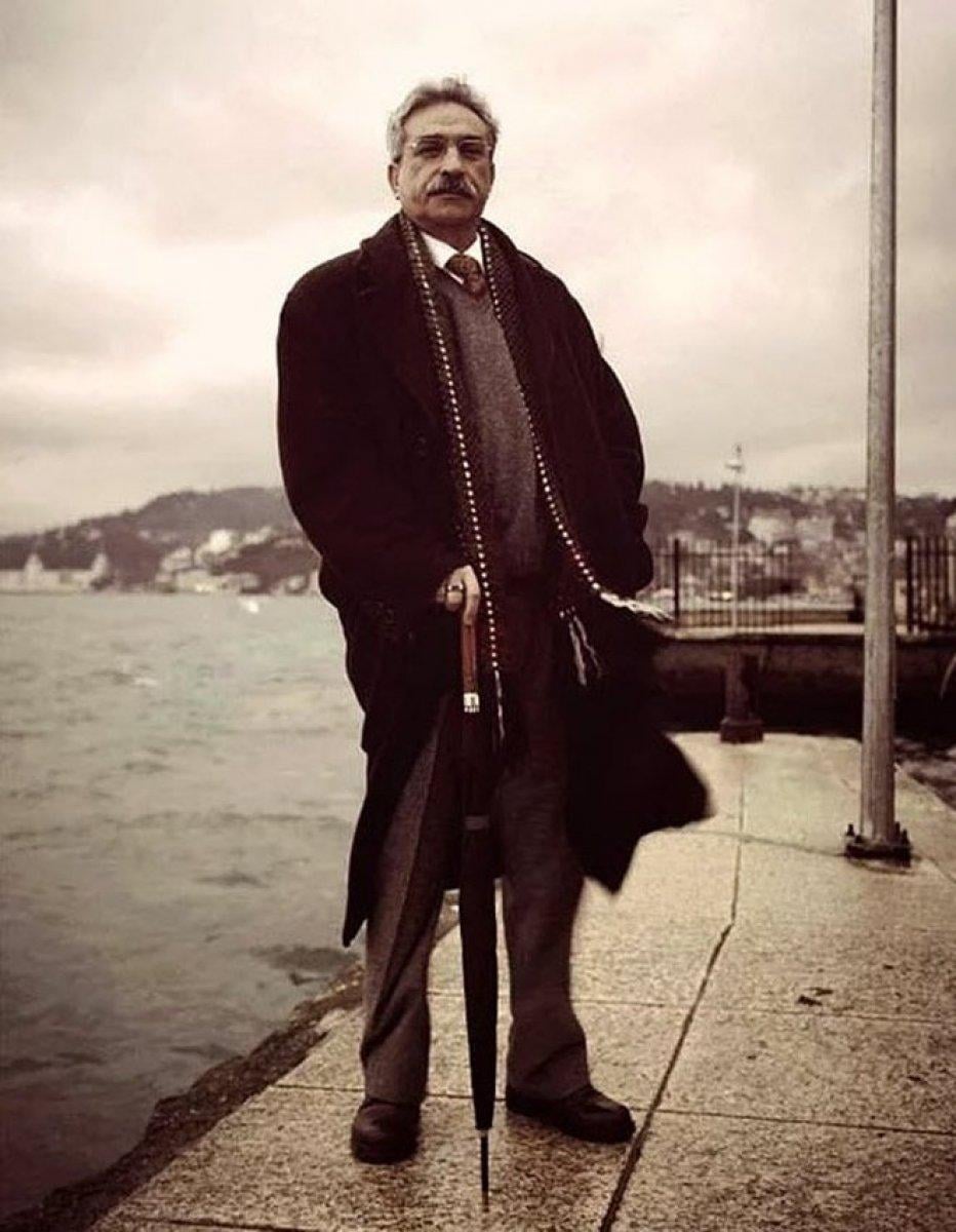 İsmet Özel kimdir?