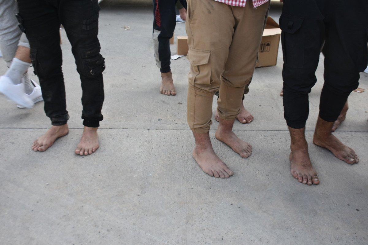 Yunanistan, para ve kıyafetlerini aldığı göçmenleri borularla dövüp, Türkiye'ye itti