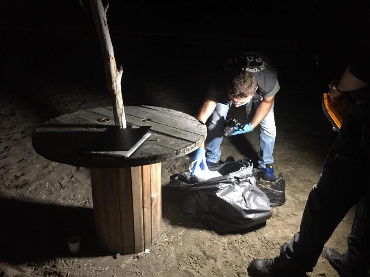 Zonguldak'ta denize giren gençlerden biri kurtarıldı, biri kayıp