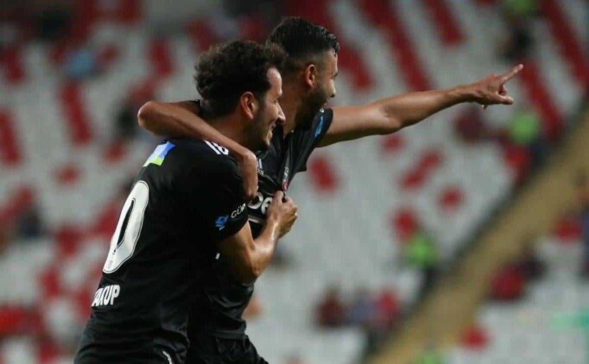 Rachid Ghezzal'a özel tebrik