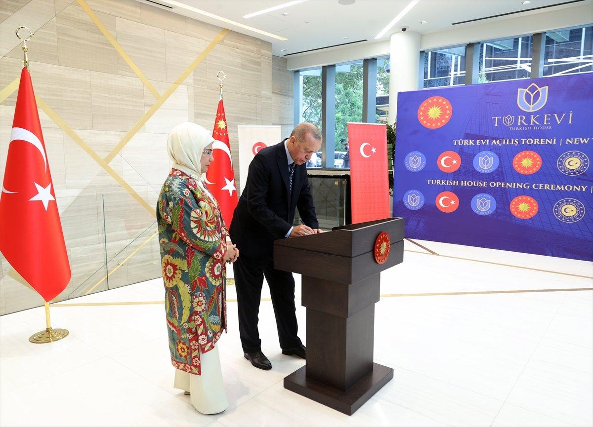 Cumhurbaşkanı Erdoğan, New York'ta Türkevi Binası'nın açılışı töreninde