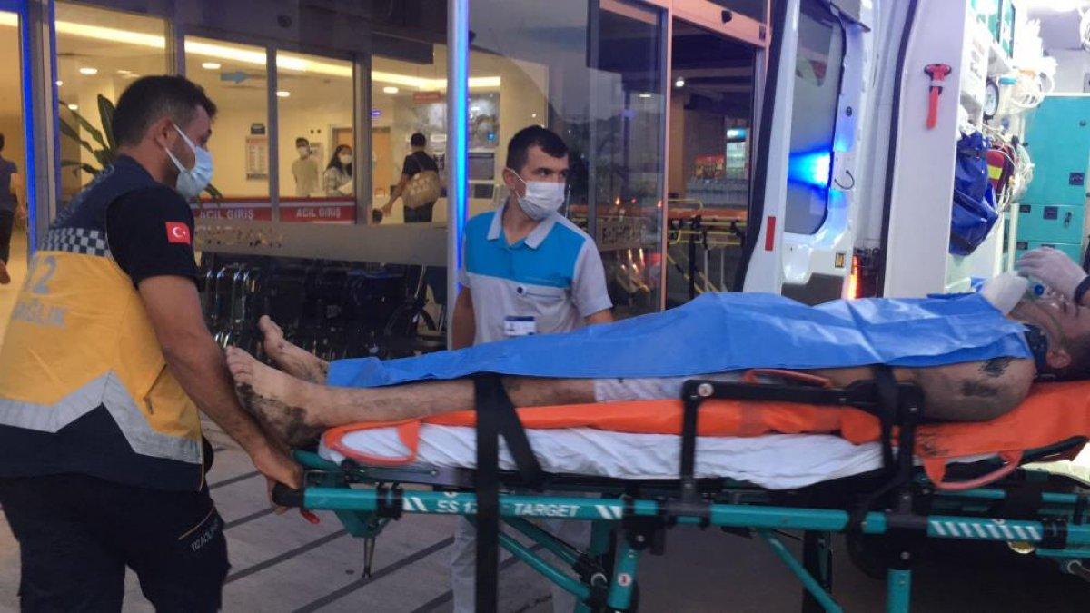 Zonguldak'ta denize giren gençlerden biri kurtarıldı, biri kayıp