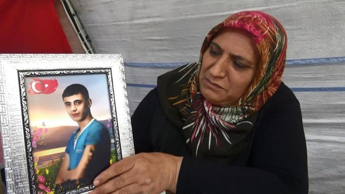 Diyarbakır'da evlat hasreti çeken anne: Orası senin yerin değil