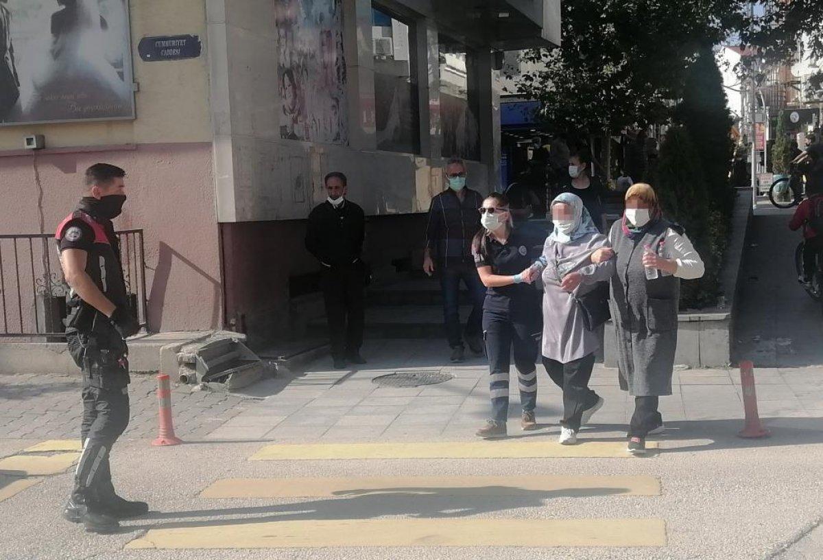 Bolu'da bir adamın eşi ve sevgilisi birbirine girdi