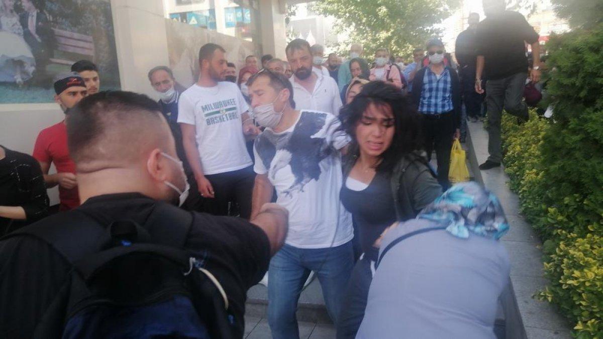 Bolu'da bir adamın eşi ve sevgilisi birbirine girdi