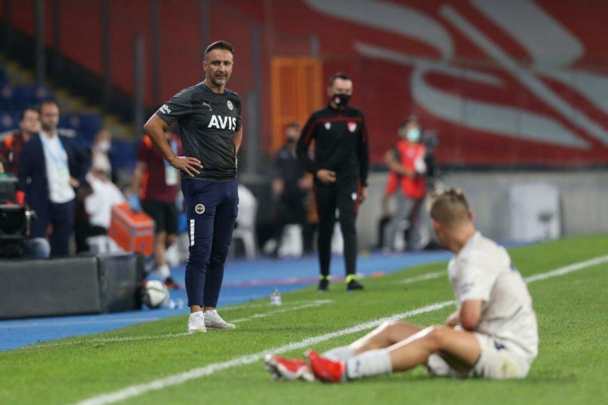 Ali Koç'tan soyunma odasında takıma moral