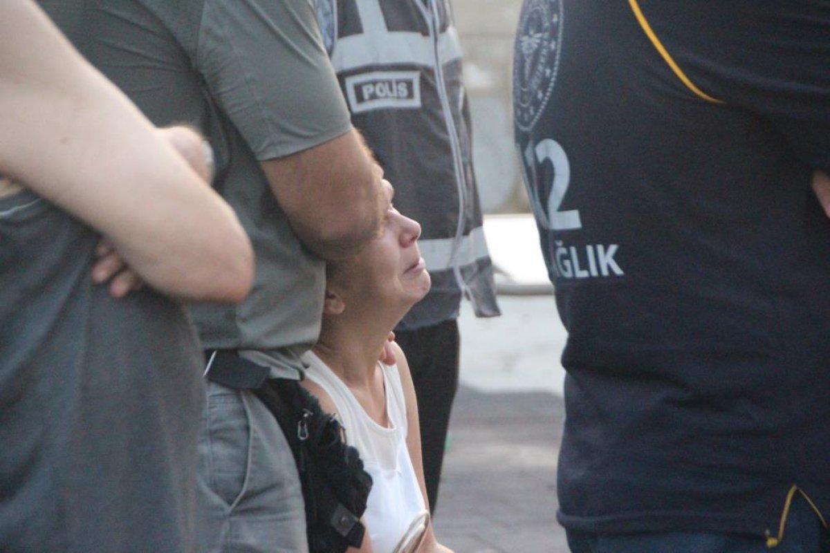 Muğla'da evi yanan kadın yangını gözyaşları içinde izledi