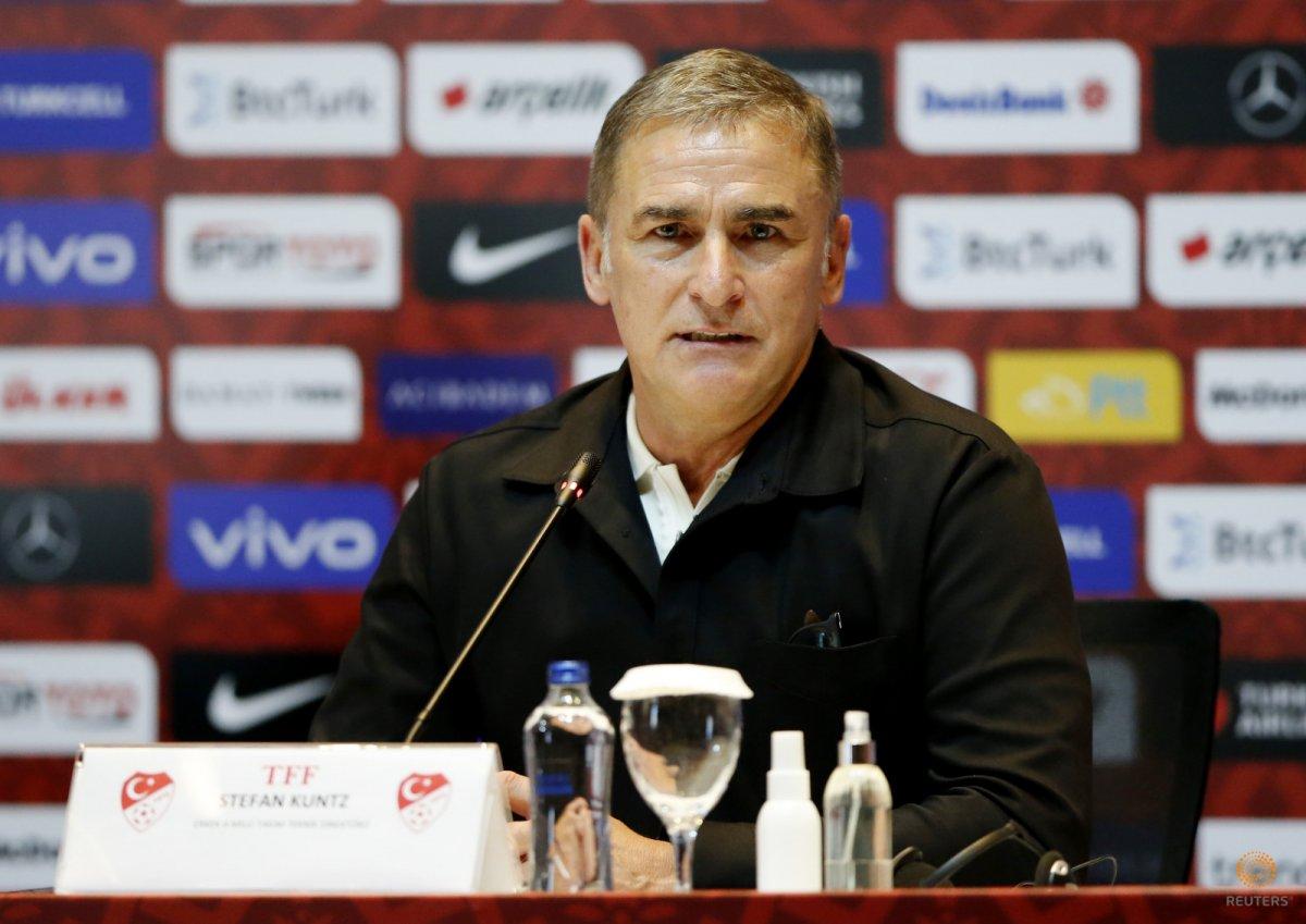 Stefan Kuntz'a imza töreni düzenlendi