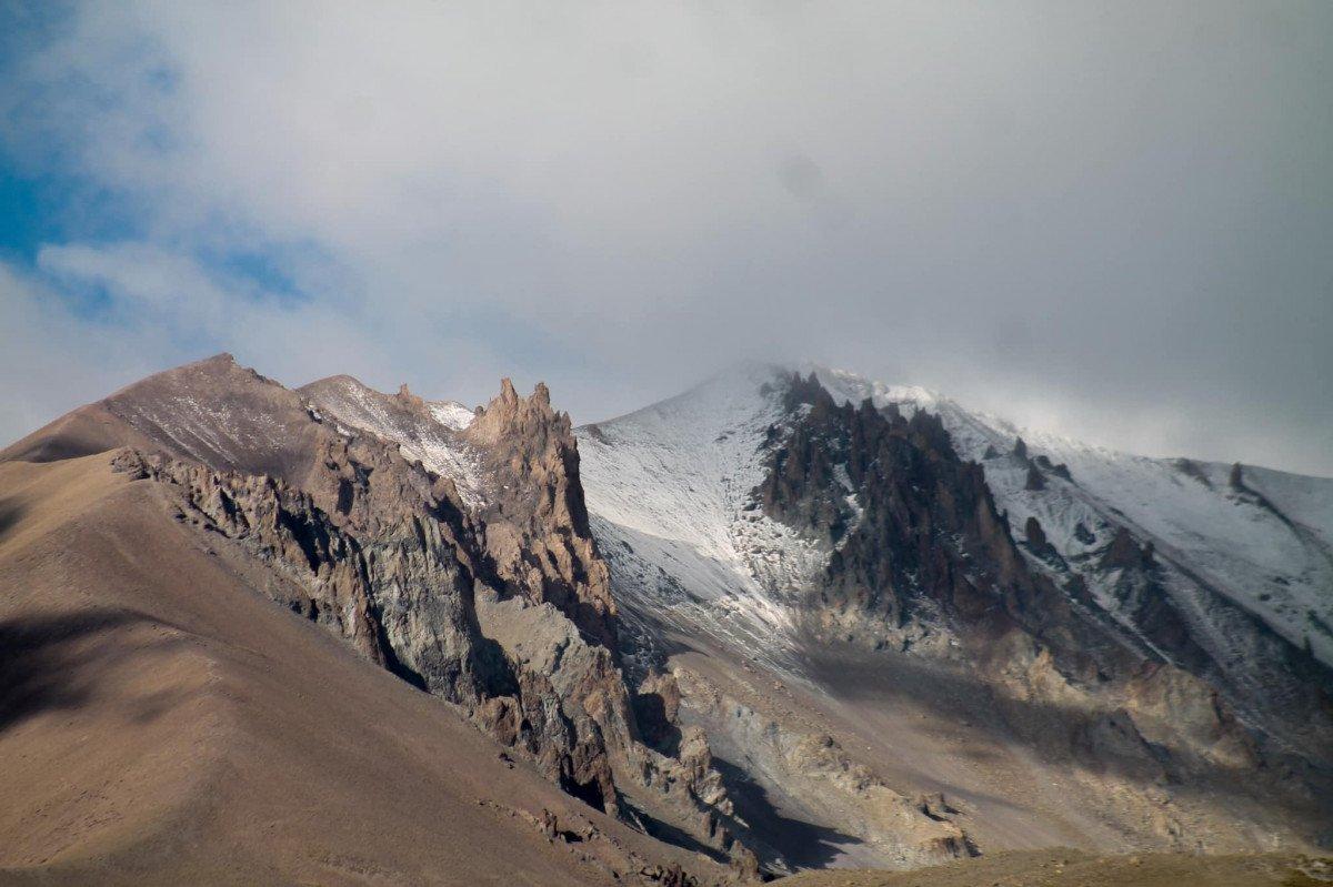 Erciyes beyaz örtüyle kaplandı