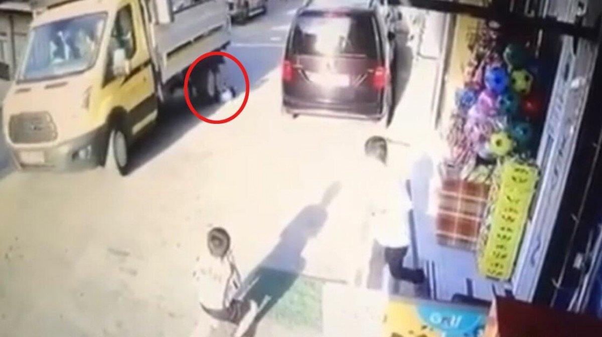 İzmir’de geri manevra yapan kamyonet, 5 yaşındaki çocuğu altına aldı