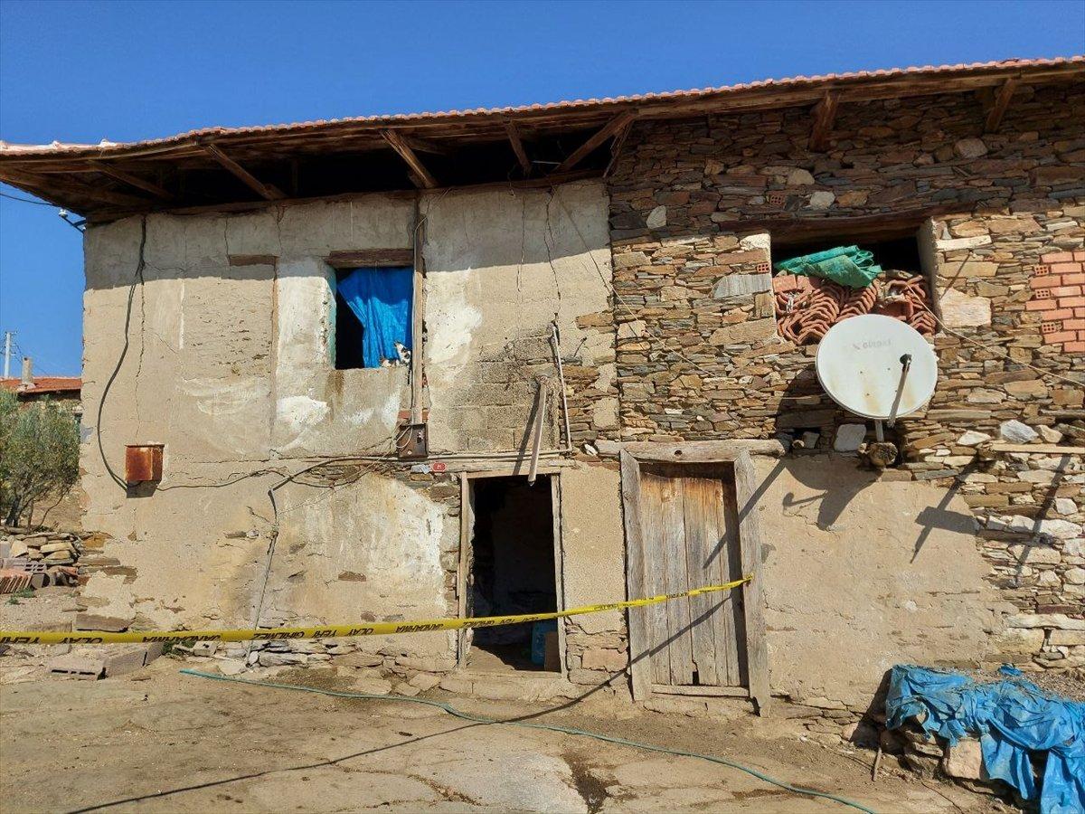 Manisa'da tartıştığı babasını öldürdü