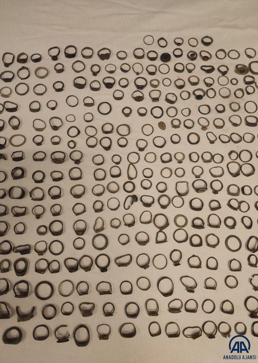 Konya’da, 832 tarihi eser ele geçirildi