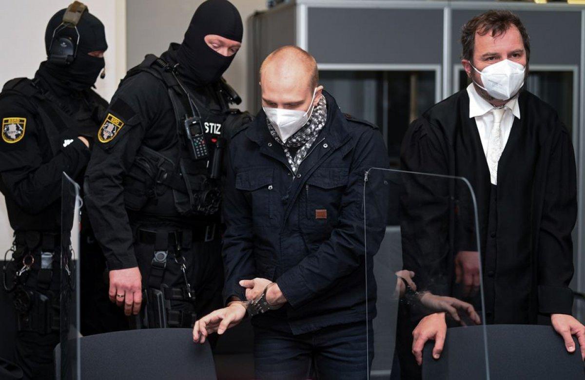 Almanya'da kadın polisten aşırı sağcı teröriste aşk mektubu