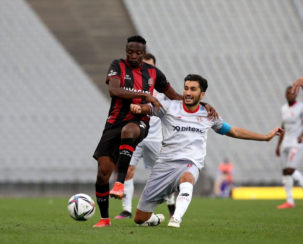 Karagümrük, Antalyaspor'la golsüz berabere kaldı