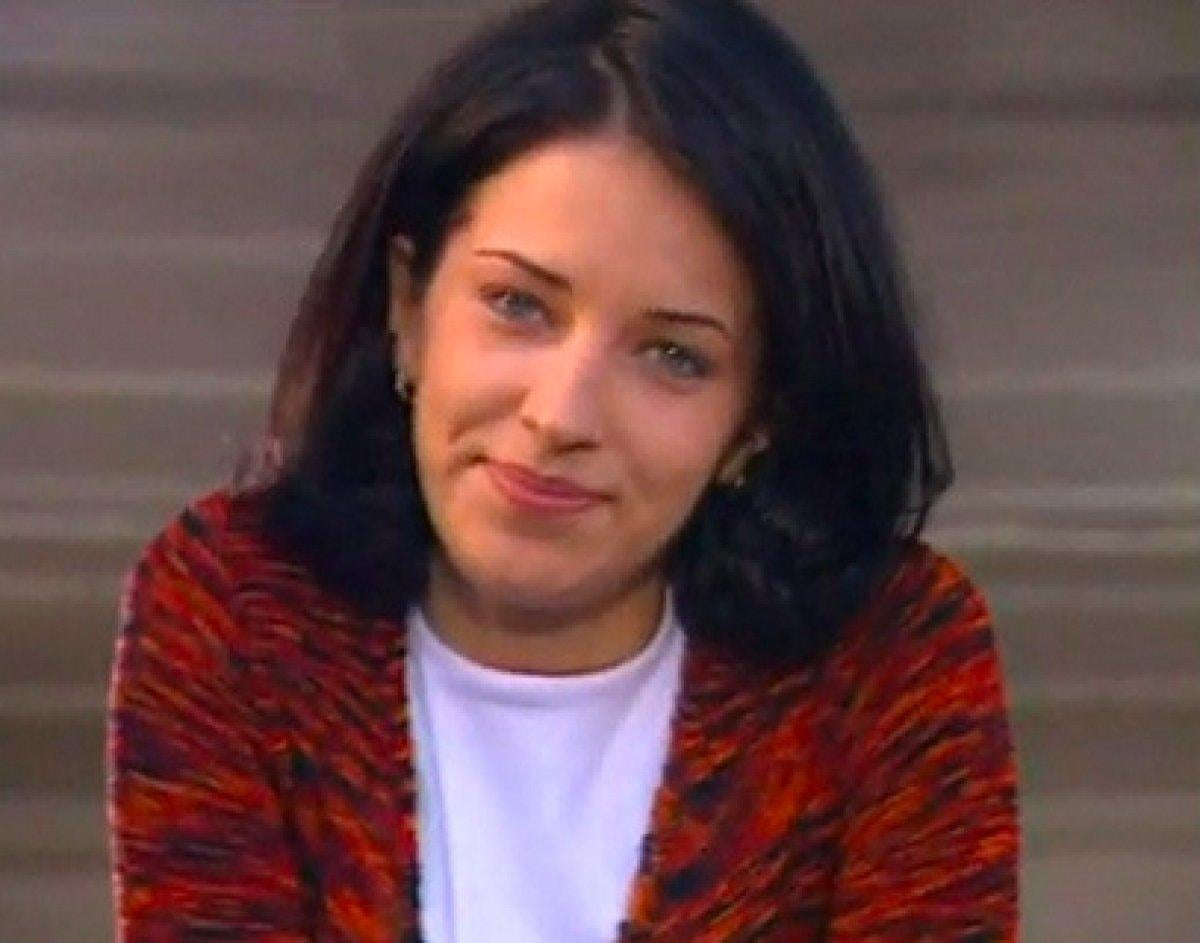 Burcu Esmersoy'un yıllar önce oynadığı klip ortaya çıktı